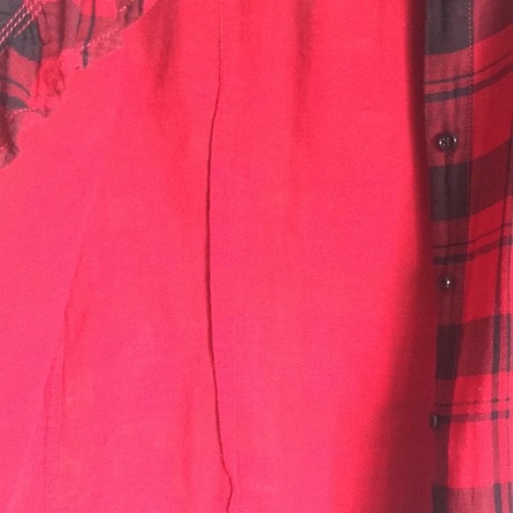 6/$30 (BUNDLE)  GAP RED PLAID LADIES SHIRT SIZE S IN GUC - Picture 9 of 12